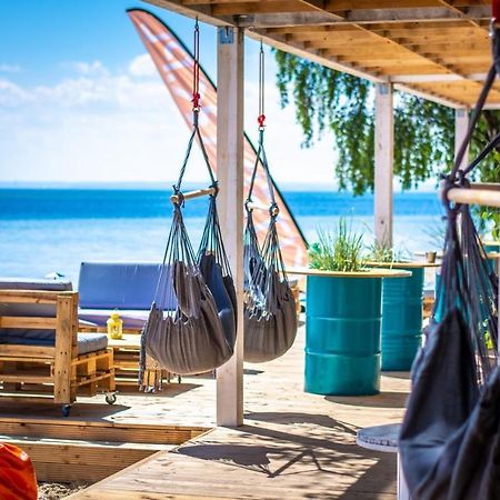 Przyczepa Foremki W Molo Surf Jastarnia Exterior photo